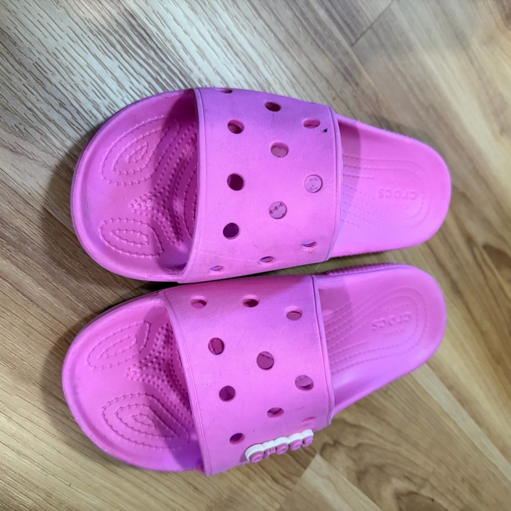 CROCS Vibrant Pink Slide Sandals